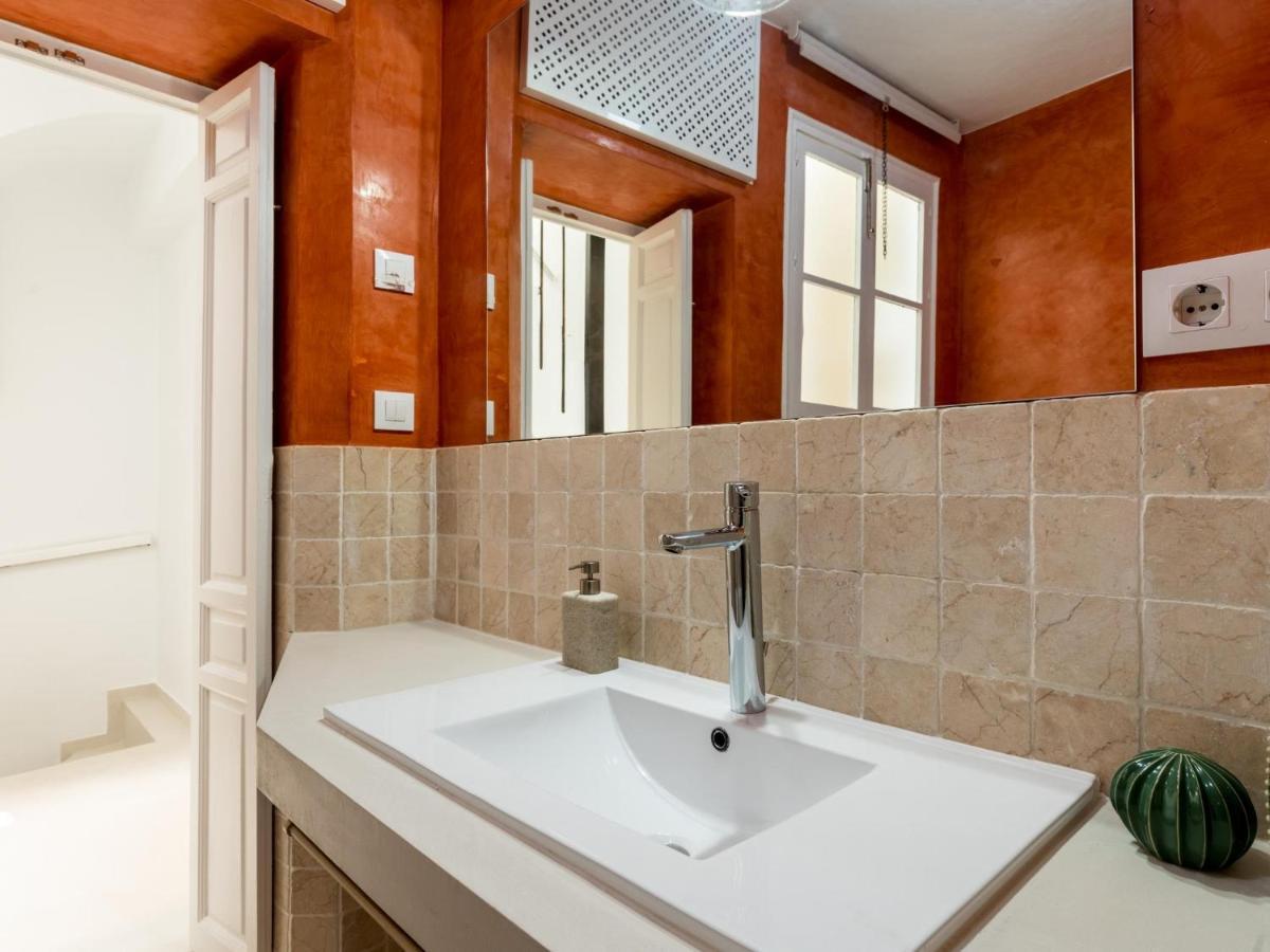 Unique Homes La Juderia Parking & Jacuzzi Seville Exterior photo